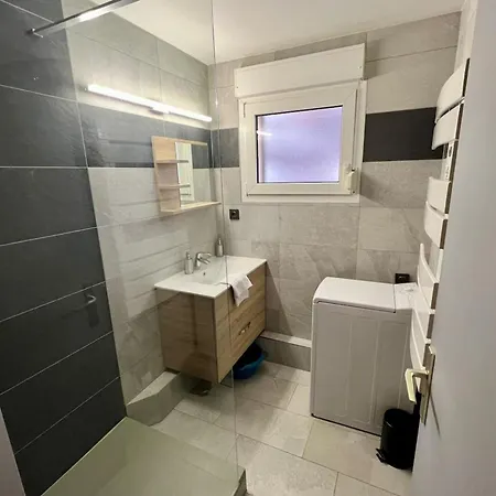 Duplex In View And Swimming Pool ג'רארדמר